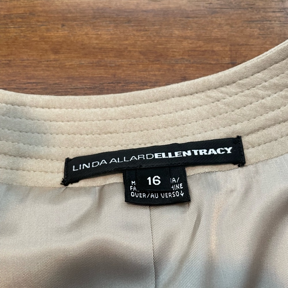 Ellen Tracy Beige crop jacket - Picture 5 of 5